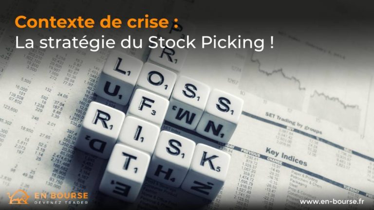 Trois dés affichant les mots : profit, perte et risque sur l'analyse quotidienne des marchés boursiers